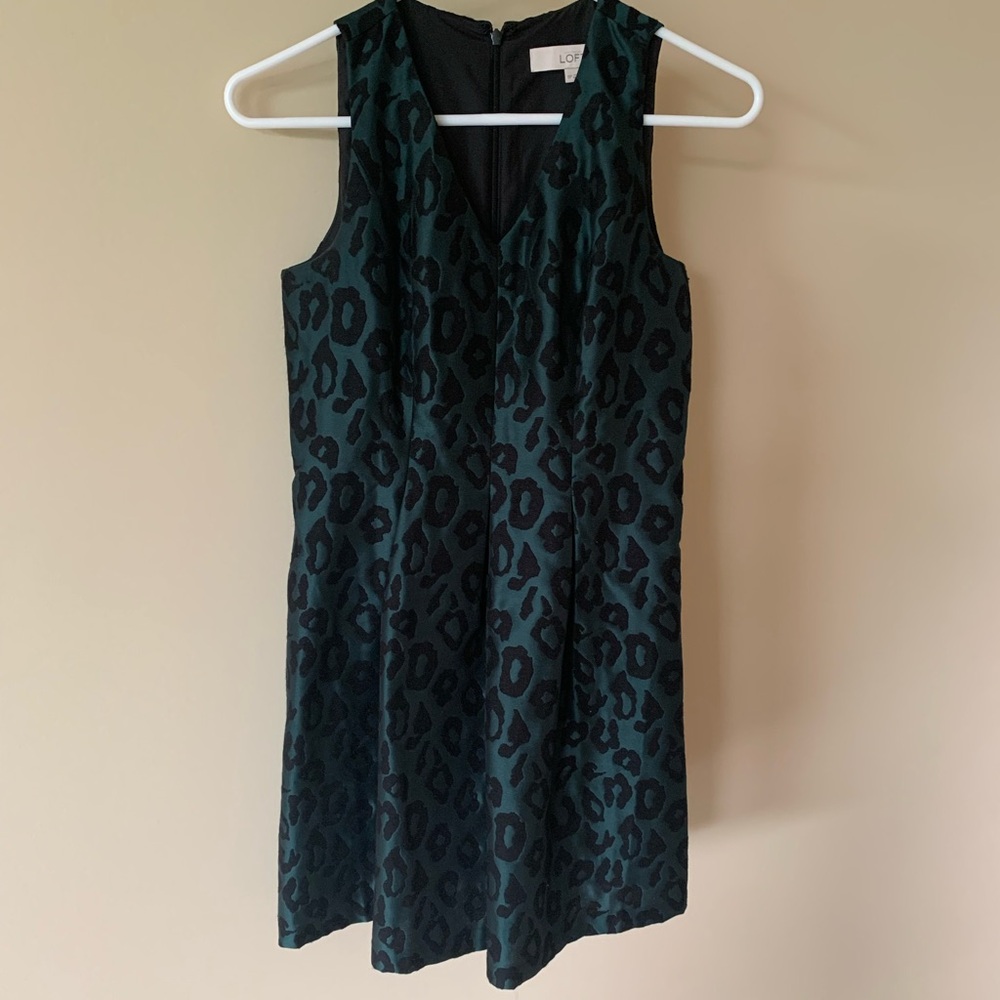 Chic Leopard Print Sleeveless Dress